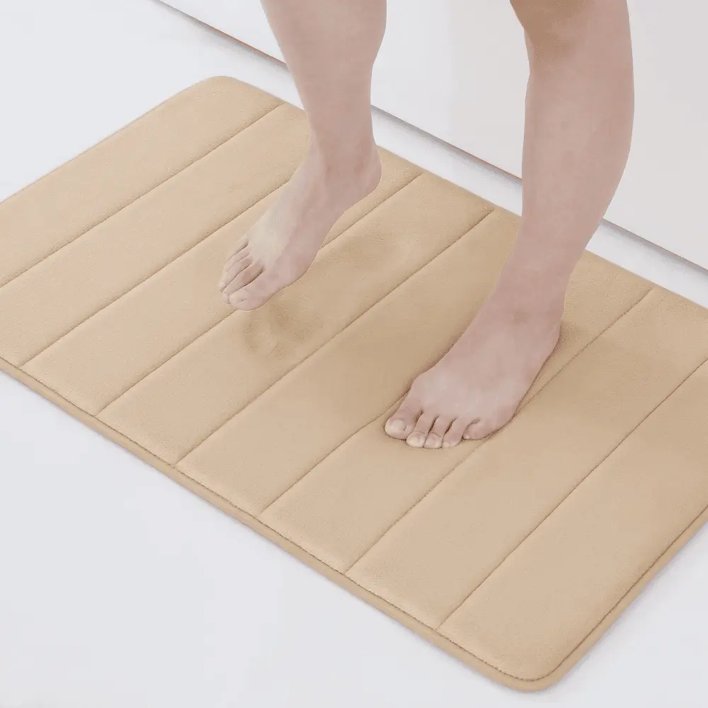 Badematte Badewanne Gross beige, weich und rutschfest für Badezimmer.