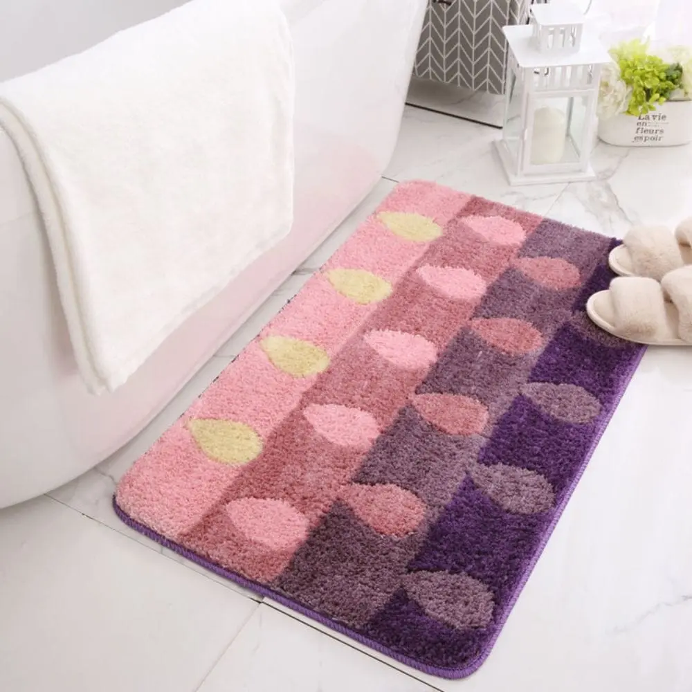 Badematte rosa mit Blättermuster, weicher Flor, ideal für Badezimmer.