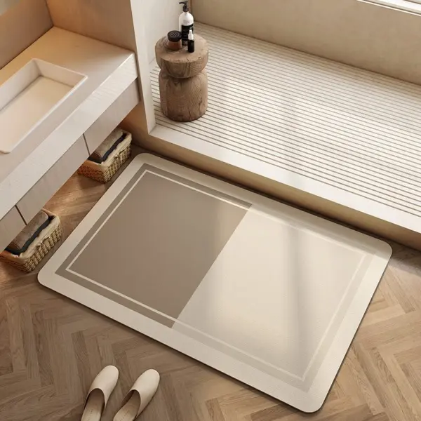 Badematte Steinmatte beige mit zweifarbigem Design, ideal für Badezimmer und Badteppich.