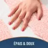 Badteppich mit Herz-Muster, weich und dick, rosa und weiss, für Badezimmer.