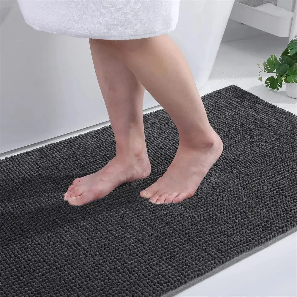 Dünn Badezimmerteppich schwarz, weiches Material, ideal für Badematte im Badezimmer.