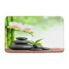 Hochflor-Badezimmerteppich mit Zen-Motiv, Orchidee, Steine und Bambus, weiches Badematte Design.