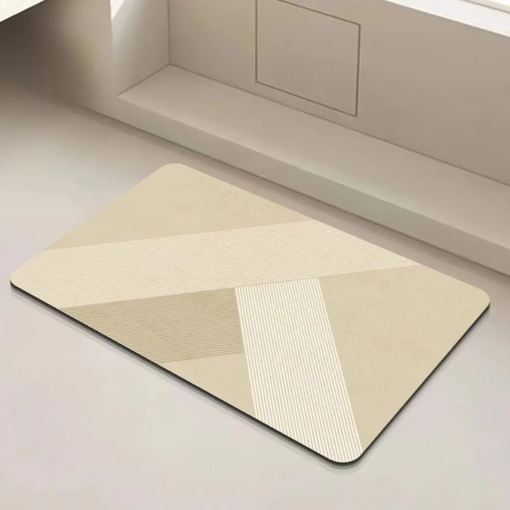 Modernes Badteppich-Design mit geometrischem Muster in Cremetönen, ideal für stilvolles Badezimmer.