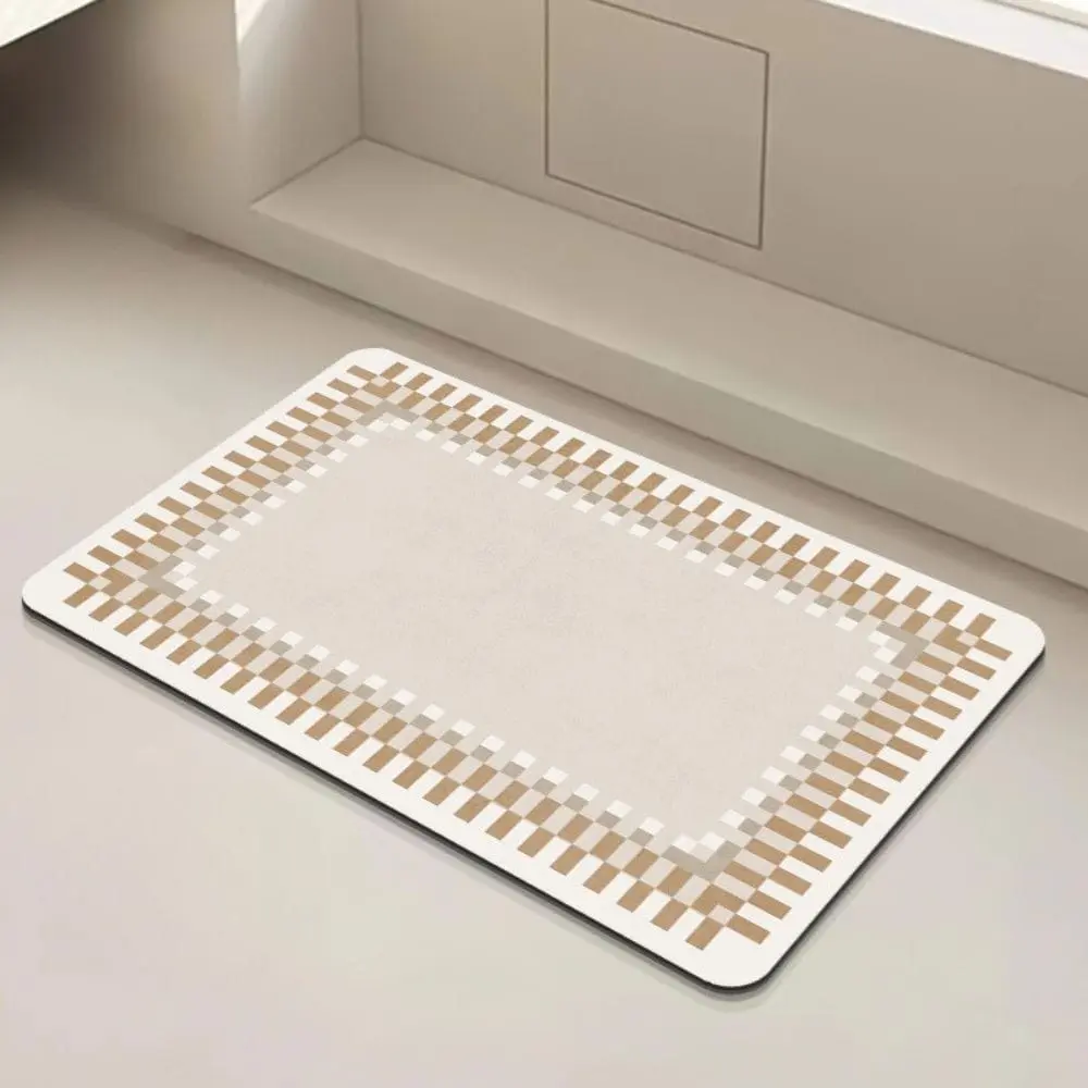 Modernes Badteppich mit geometrischem Muster in Beige und Weiß, ideal für Badezimmer.