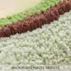 Badteppich Aubergine aus hochwertiger Microfaser, dicht gewebt, vielfarbige Streifenoptik.