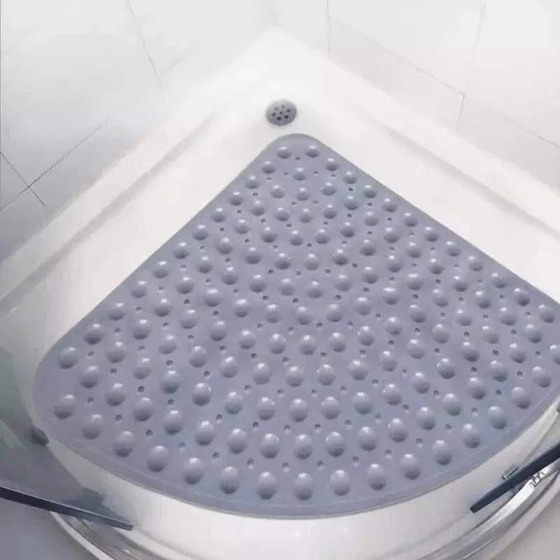 Badteppich Eckdusche grau mit rutschfesten Kugeln, ideal für Duschkabine.