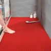 Rot Badteppich mit rutschfestem Muster in Dusche, Badezimmer-Textil, Anti-Rutsch-Matte.