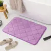 Lila Badteppich Mikrofaser Memory-Schaum mit Quiltmuster, ideal für Badezimmer.