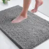 Badteppich Mikrofaser weich grau, ideal für Badezimmer, rutschfest und absorbierend.