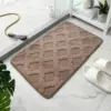 Badteppich Mikrofaser saugfähig braun mit Muster, Badezimmer-Textil, Anti-Rutsch, Badematte.