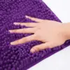Violetter Chenille Badteppich 60x90 cm, weicher Textil-Teppich im Badezimmer.
