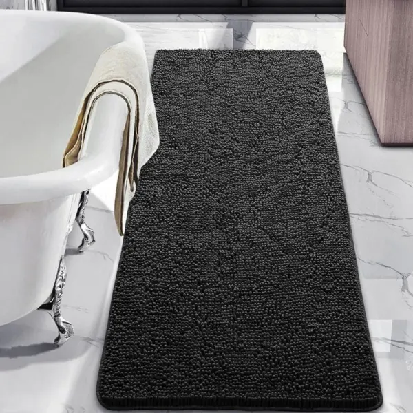 Schwarzer Chenille Badteppich mit runder Textur, ideal für modernes Badezimmer.