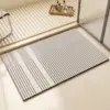 Diatomit Badteppich grosse Grösse mit Streifenmuster, modernes Badezimmer Design.