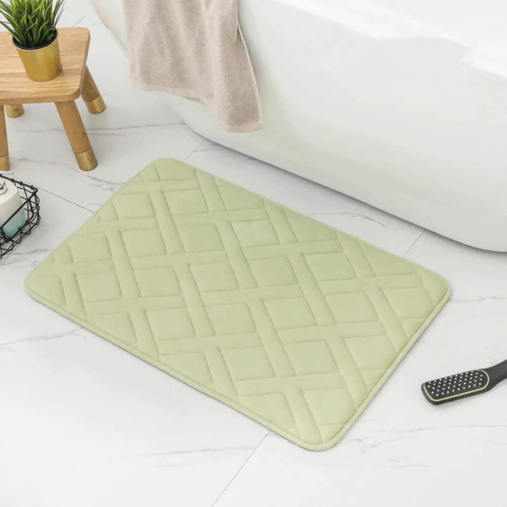 Dicker Luxus Badteppich in hellgrün mit Quiltmuster, ideal für Badezimmer.