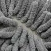 Dunkelgrüne Badematte mit flauschigem Microfaser-Struktur, ideal für Badezimmer und Schlafzimmer.
