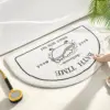 Weisser Halbrund Duschvorleger mit Badezimmer-Design und Aufschrift BATH TIME.