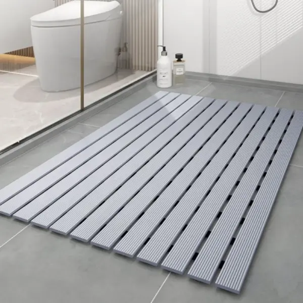 Duschvorleger Holz grau mit Rillenstruktur für Badezimmer, rutschfest und modern.