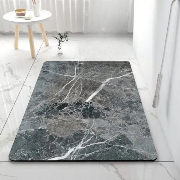 Grosser Badteppich mit Marmor-Design, rutschfest, modernes Badezimmer-Textil.