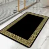 Luxus Badteppich schwarz mit goldfarbener griechischer Ornament-Rand, ideal für modernes Badezimmer.