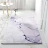 Rutschfeste Badematte für Senioren mit lila Marmor-Muster, ideal für Badezimmer.