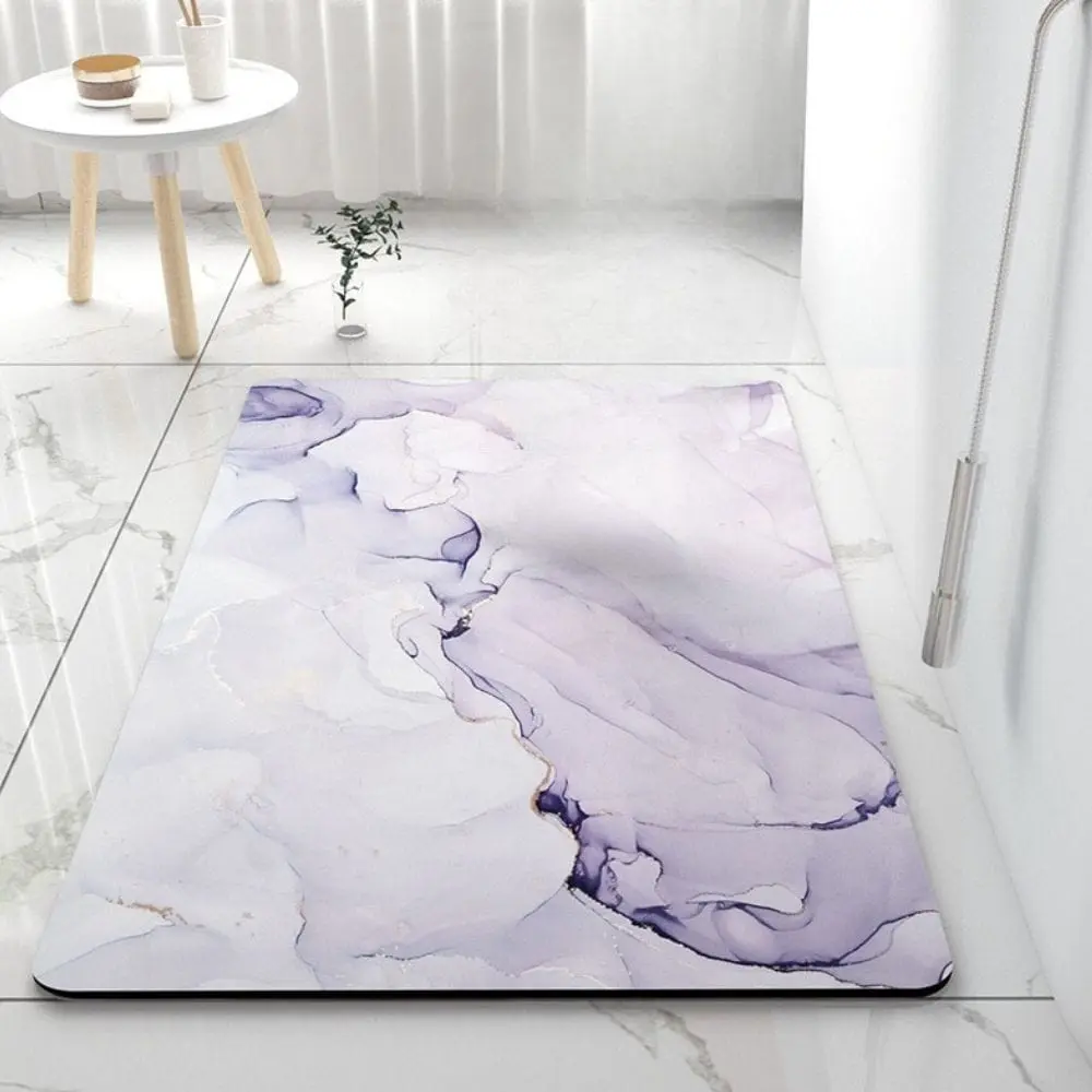 Rutschfeste Badematte für Senioren mit lila Marmor-Muster, ideal für Badezimmer.