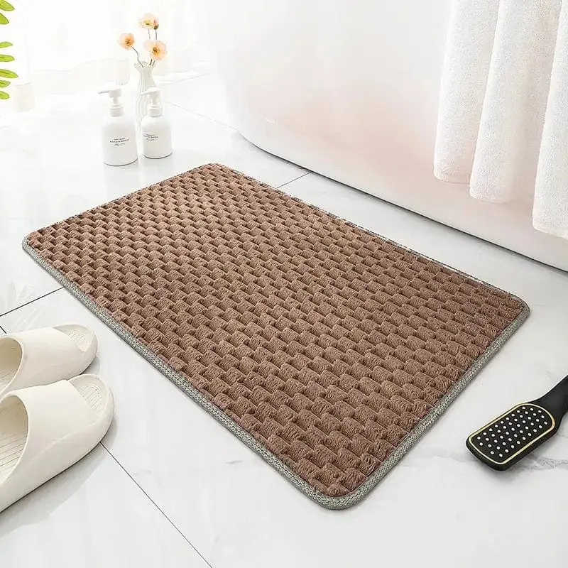 Rutschfester Badteppich gross, braun, mit Strukturaufbau, ideal für Badezimmer.