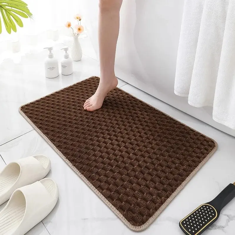 Schokoladenbrauner Badteppich mit Struktur, ideal für Badezimmer und Badematte.