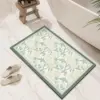 Ultra-Saugfähiger Diatomit-Badteppich mit Rosenmuster, grün-creme, für Badezimmer.