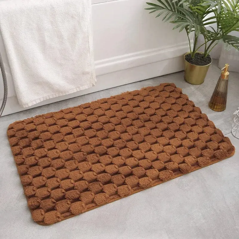 Ultra weicher Badteppich in Braun mit rutschfestem Muster, ideal für Badezimmer.